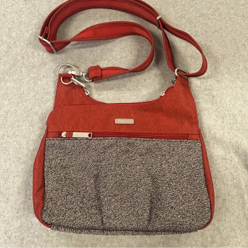Baggallinii crossbody. Deep red and grey combination. Adjustible wide strap